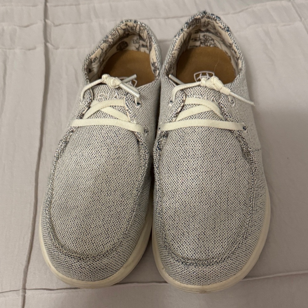 Ariat Men's Cream and Gray Loafers